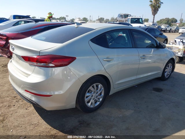Hyundai ELANTRA SE 2017 KMHD74LFXHU110705 Image 4