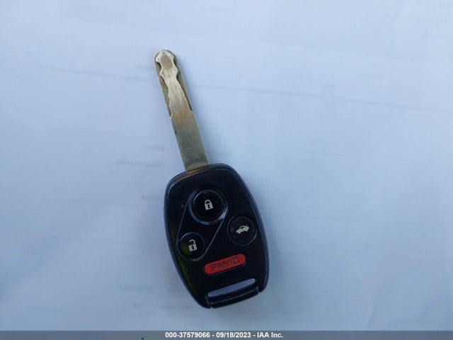2011 HONDA ACCORD SDN EX-L VIN: 1HGCP3F83BA006123