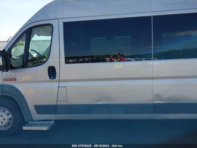 RAM Promaster Window Van 2018 3C6TRVPG7JE143708 Image 14