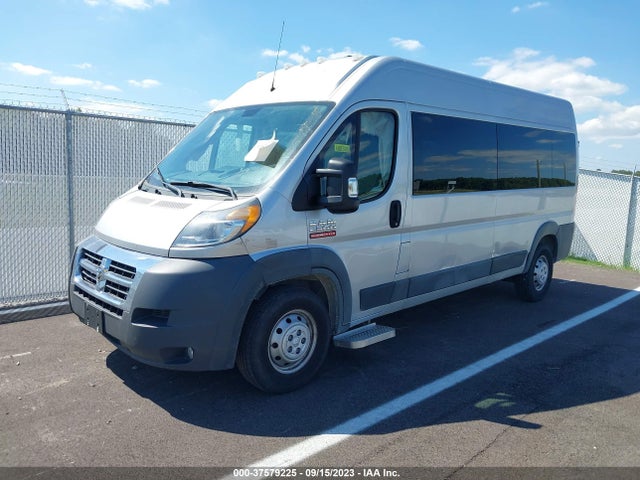 RAM Promaster Window Van 2018 3C6TRVPG7JE143708 Image 2
