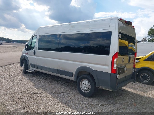 RAM Promaster Window Van 2018 3C6TRVPG7JE143708 Image 3