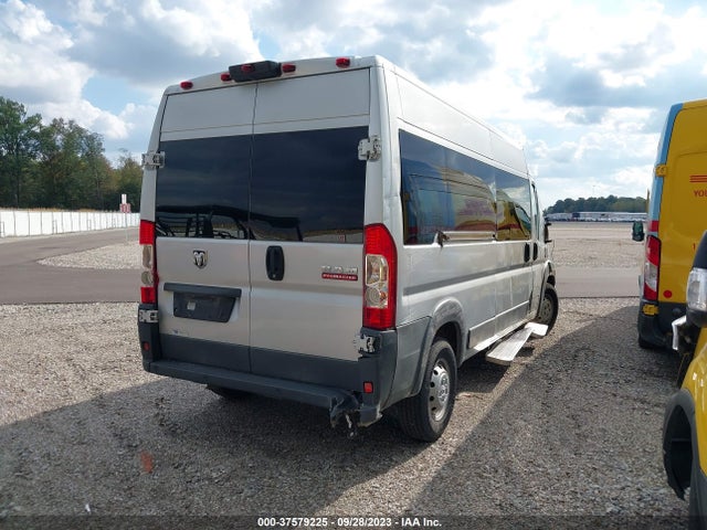 RAM Promaster Window Van 2018 3C6TRVPG7JE143708 Image 4