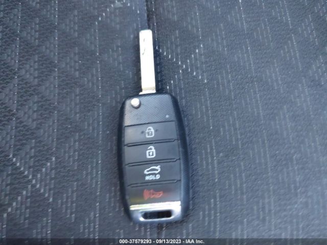 3KPA25AD9LE306204 KIA Rio 5-door S