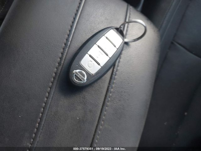 JN1BJ1CRXKW319558 Nissan Rogue Sport Sl