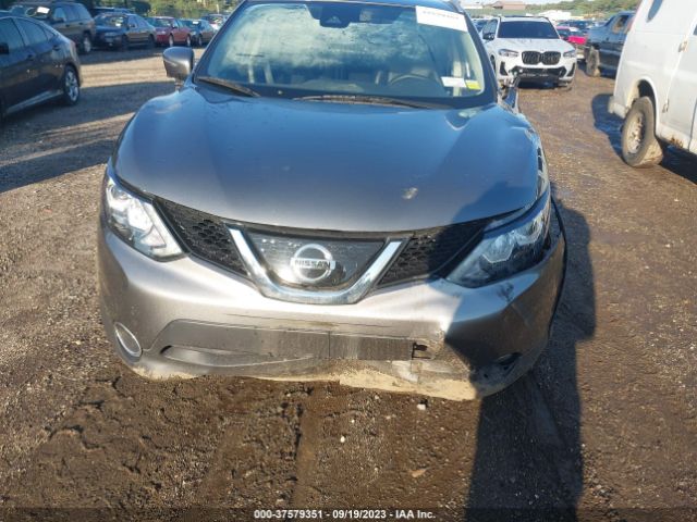 JN1BJ1CRXKW319558 Nissan Rogue Sport Sl