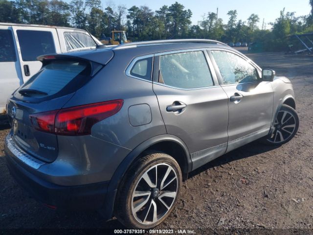JN1BJ1CRXKW319558 Nissan Rogue Sport Sl