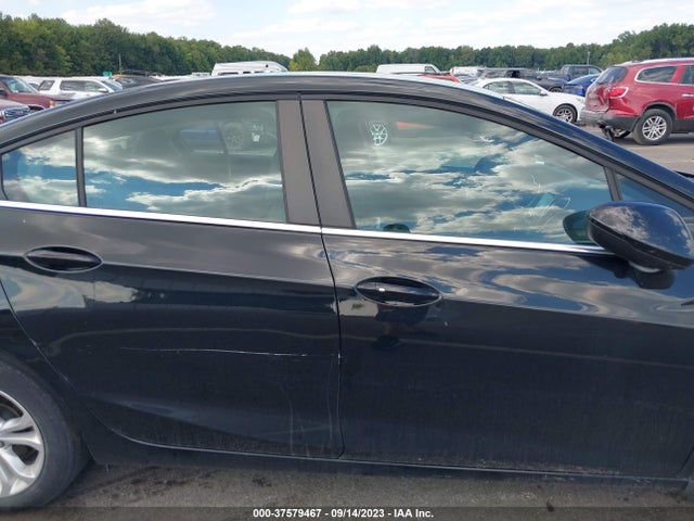 Chevrolet CRUZE LT 2019 1G1BE5SM1K7103762 Image 13