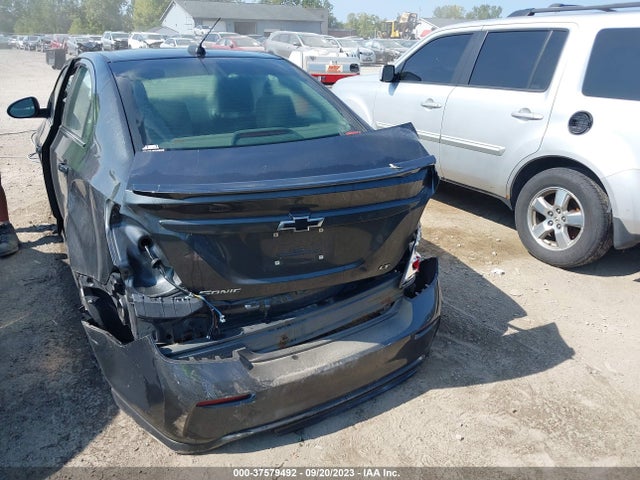 Chevrolet SONIC LT 2018 1G1JD5SH6J4112667 Image 16