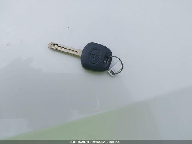 2020 TOYOTA COROLLA LE VIN: JTDEPRAE2LJ007899