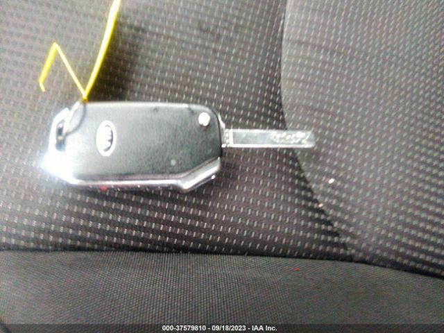 3KPF24AD7KE043998 KIA Forte Lxs