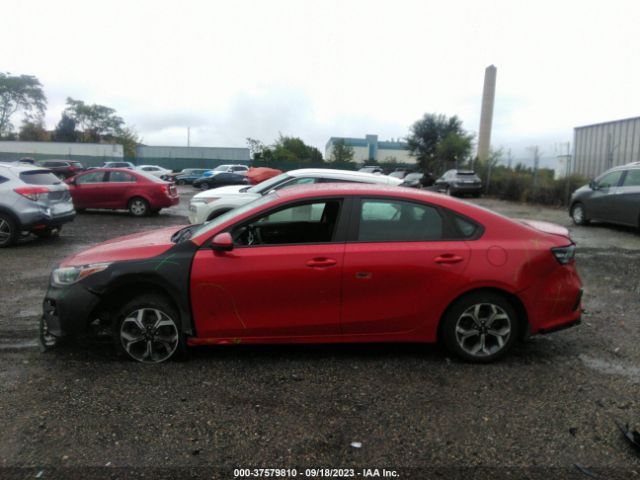 3KPF24AD7KE043998 KIA Forte Lxs