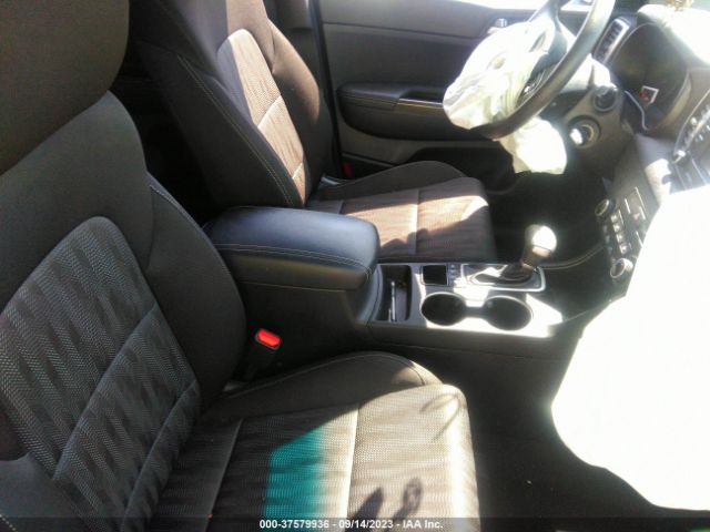KNDPMCAC5K7556134 KIA Sportage Lx