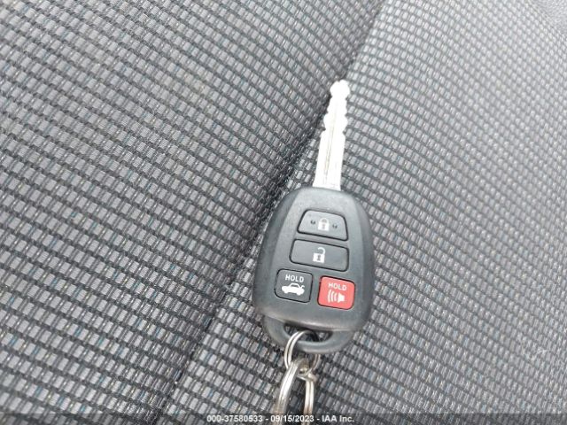 2T1BURHE3HC828594 Toyota COROLLA SE