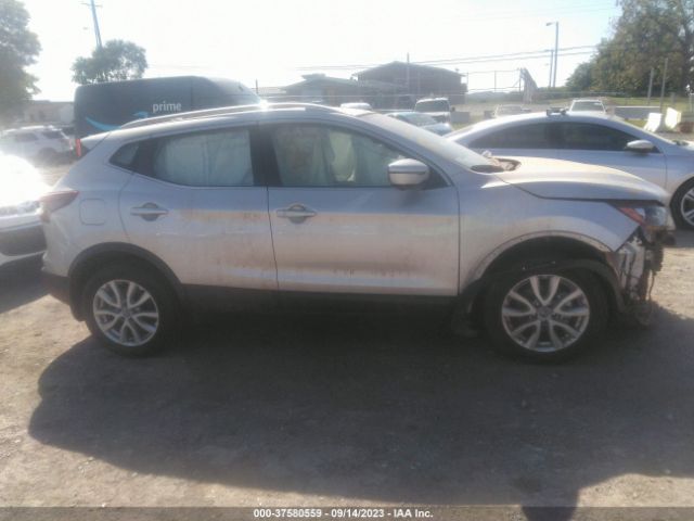 JN1BJ1BW0NW491027 Nissan Rogue Sport Sv