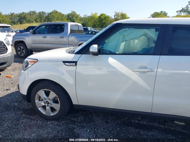 KIA Soul Base 2018 KNDJN2A27J7605806 Image 14