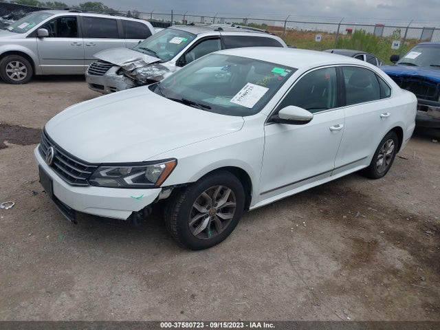 1VWAT7A30HC031933 Volkswagen Passat 1.8t S