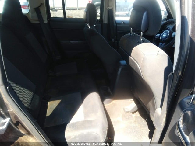 2015 JEEP PATRIOT LATITUDE VIN: 1C4NJPFA1FD240610