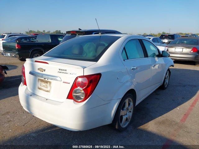 Chevrolet SONIC LTZ 2015 1G1JE5SBXF4103115 Image 4
