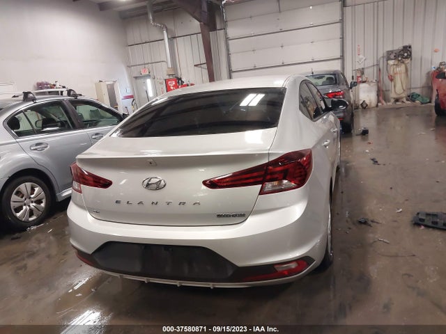 Hyundai ELANTRA SE 2019 5NPD74LF0KH416155 Image 16
