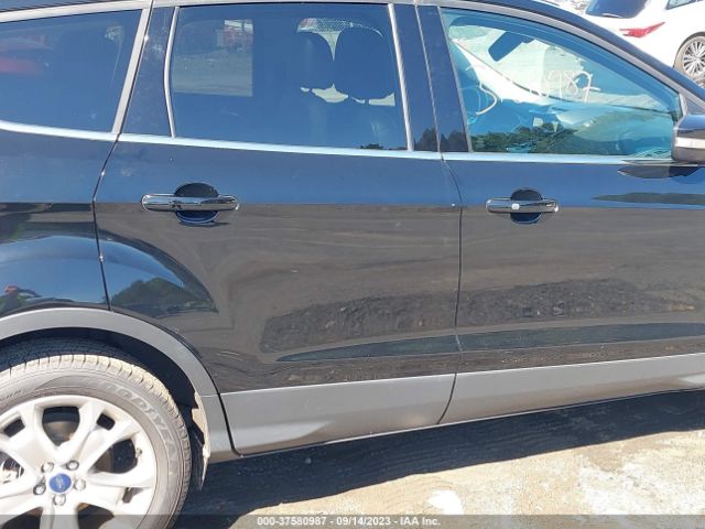 1FMCU9J96GUB02467 Ford Escape Titanium