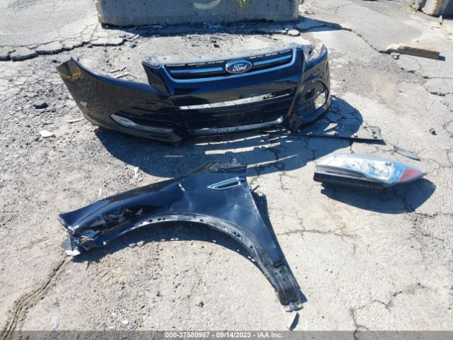 1FMCU9J96GUB02467 Ford Escape Titanium