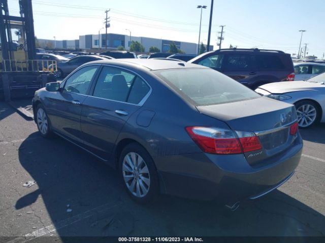 1HGCR3F92FA032530 Honda Accord Sedan Touring