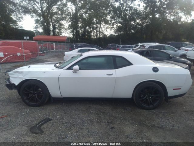 2C3CDZAG2GH236581 Dodge Challenger Sxt Plus