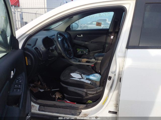 KNDPB3AC7E7600886 KIA Sportage Lx