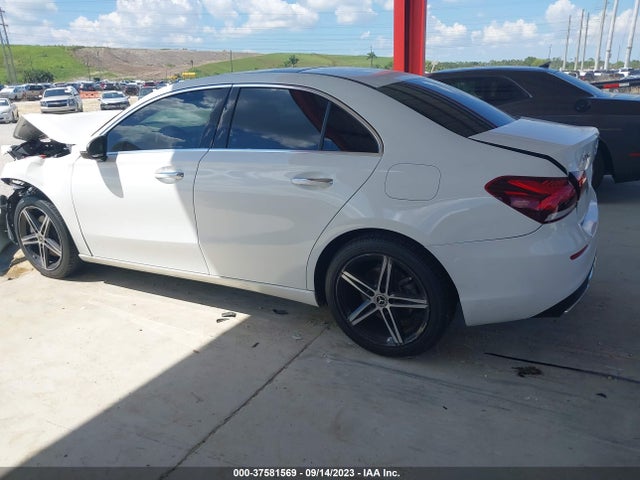 W1K3G4FBXMJ300420 Mercedes-Benz A-class A 220