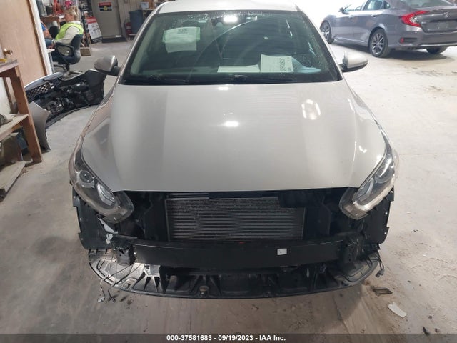 2019 KIA FORTE LXS VIN: 3KPF24AD9KE112108