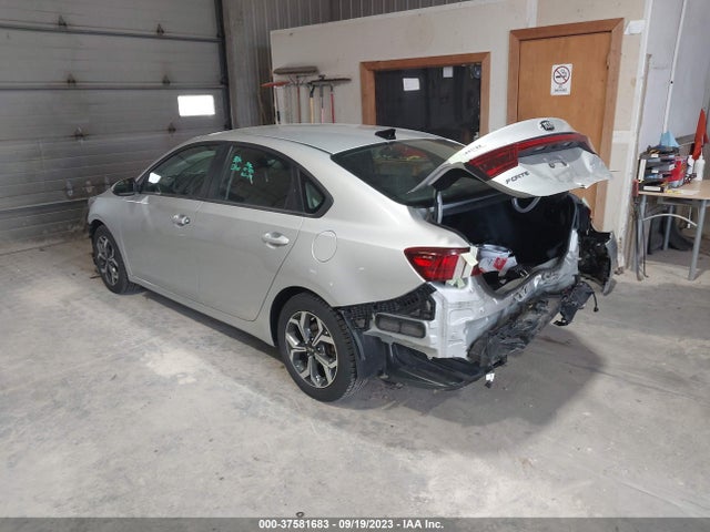 2019 KIA FORTE LXS VIN: 3KPF24AD9KE112108