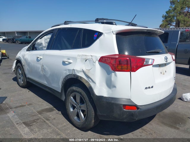 Toyota Rav4 Xle 2015 JTMRFREV4FD152038 Image 3