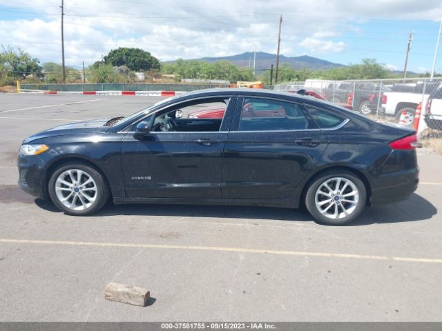 3FA6P0LU7KR185435 Ford Fusion Hybrid Se