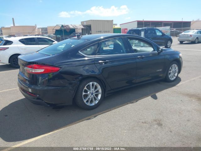 3FA6P0LU7KR185435 Ford Fusion Hybrid Se