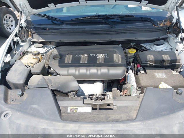 2015 JEEP CHEROKEE LATITUDE VIN: 1C4PJLCB8FW669147
