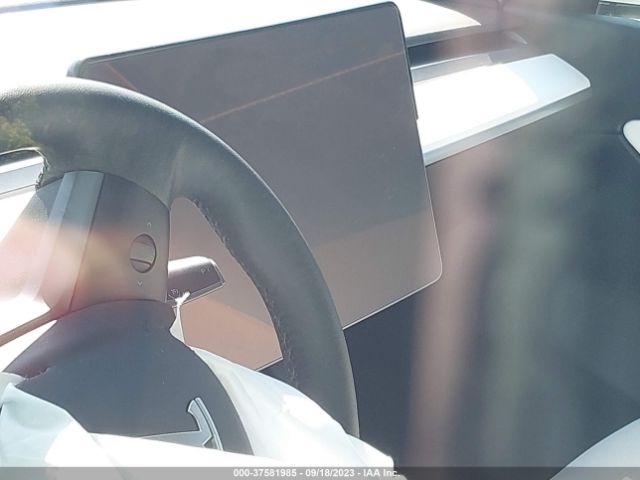 7SAYGDEE7NF418562 Tesla Model Y Long Range