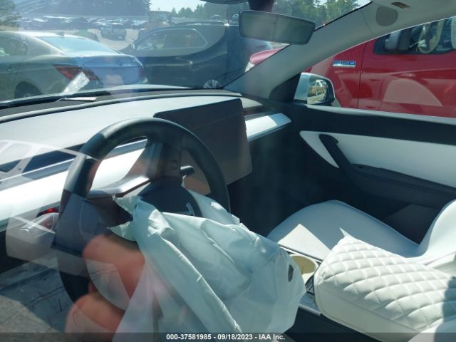 7SAYGDEE7NF418562 Tesla Model Y Long Range