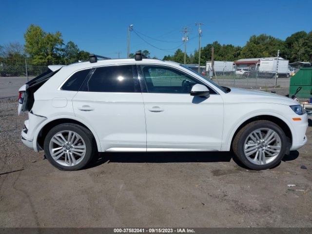 WA1BNAFYXK2074248 Audi Q5 Premium Plus