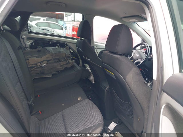 2013 HYUNDAI ELANTRA GT VIN: KMHD35LE8DU152390