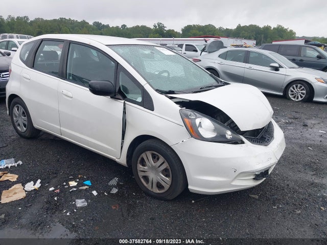 2010 HONDA FIT VIN: JHMGE8H27AC023729