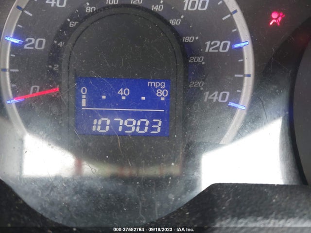 2010 HONDA FIT VIN: JHMGE8H27AC023729