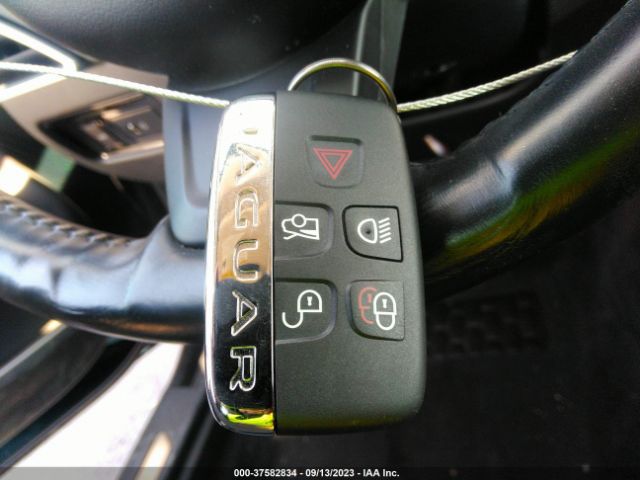 SAJAE4BV7HA970831 Jaguar Xe 35t Prestige