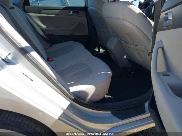 2016 HYUNDAI SONATA 2.4L SE VIN: 5NPE24AF2GH302543