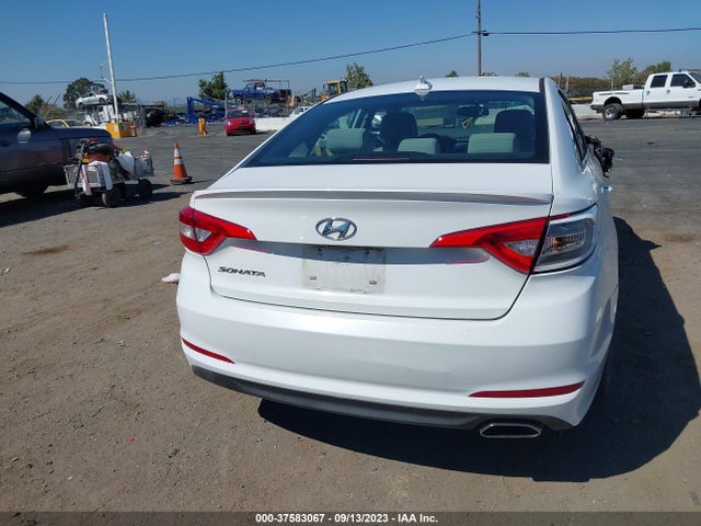 Hyundai SONATA SE 2016 5NPE24AF6GH366617 Image 16