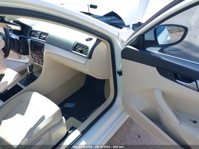 2012 VOLKSWAGEN PASSAT SE VIN: 1VWBP7A38CC097955