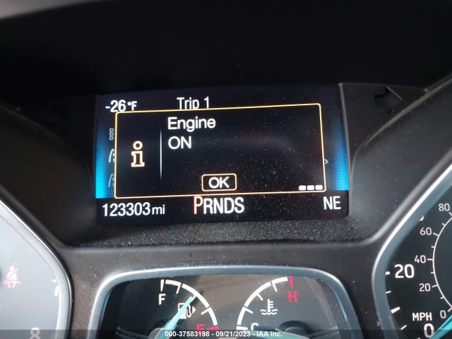 2015 FORD FOCUS SE VIN: 1FADP3K22FL330202