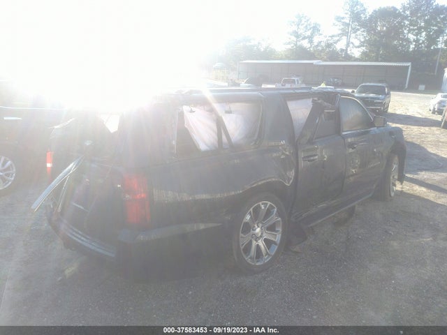 Chevrolet Suburban Lt 2020 1GNSCHKC7LR303967 Image 4