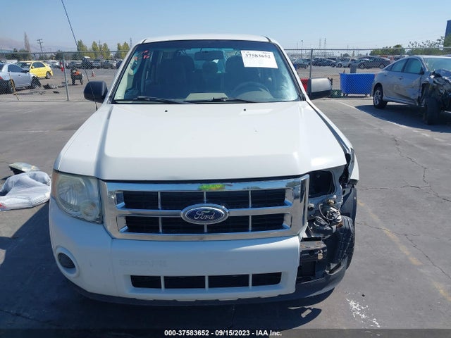 2010 FORD ESCAPE XLS VIN: 1FMCU0C73AKC94330