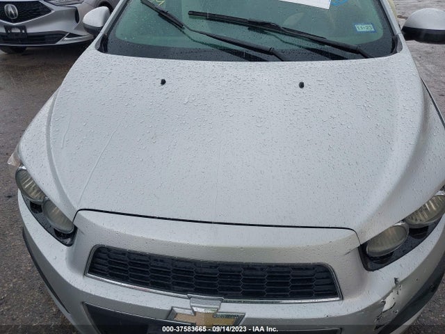 Chevrolet SONIC LS 2016 1G1JA5SH6G4112413 Image 12