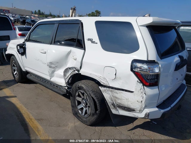 Toyota 4RUNNER SR5 2020 JTEBU5JRXL5830768 Image 3